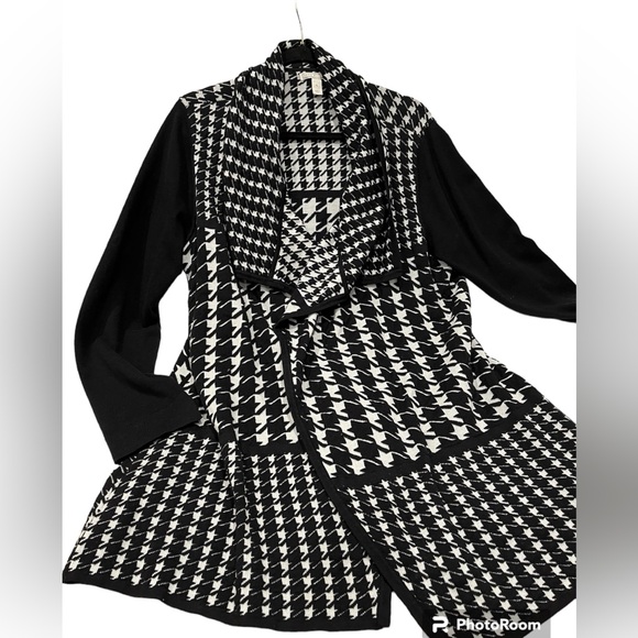 Dana Buchman Black & White Houndstooth Cardigan - Picture 3 of 13
